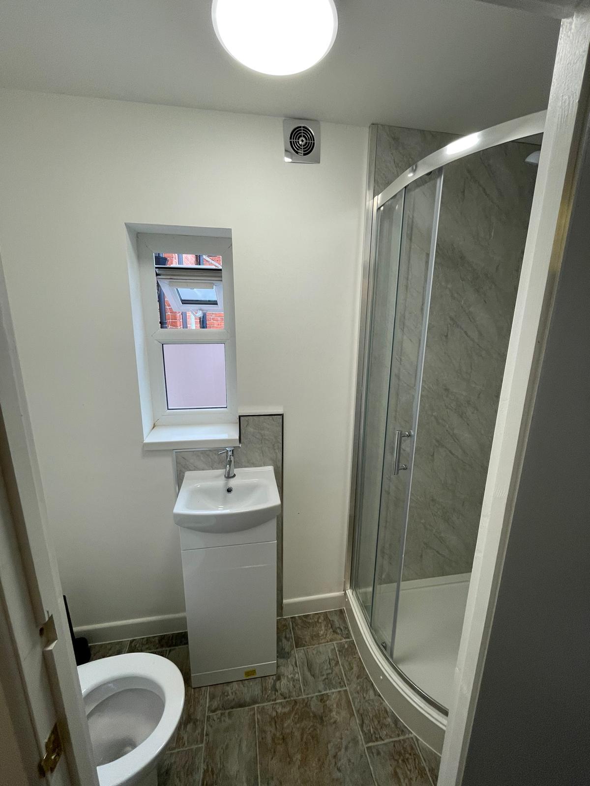 11 Wiverton Road — bathroom