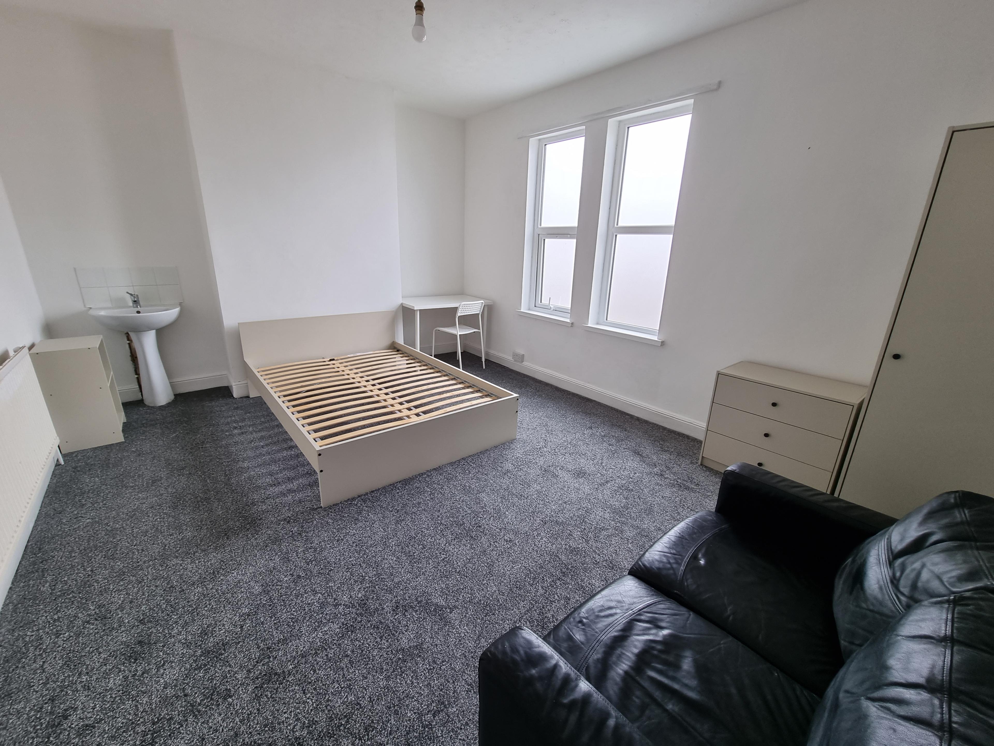 Room 10 at 11 Wiverton Road