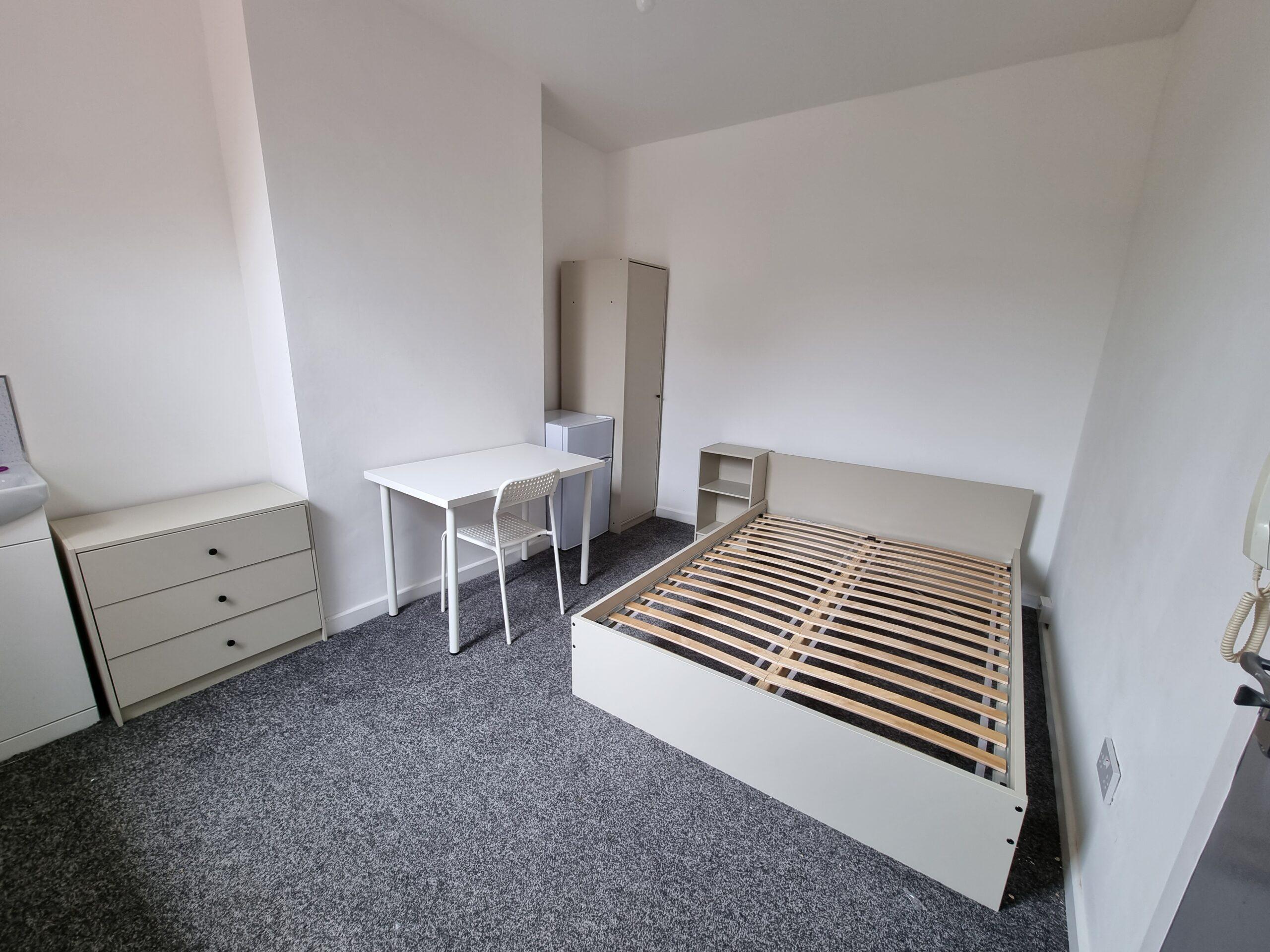 Room 7 at 11 Wiverton Road